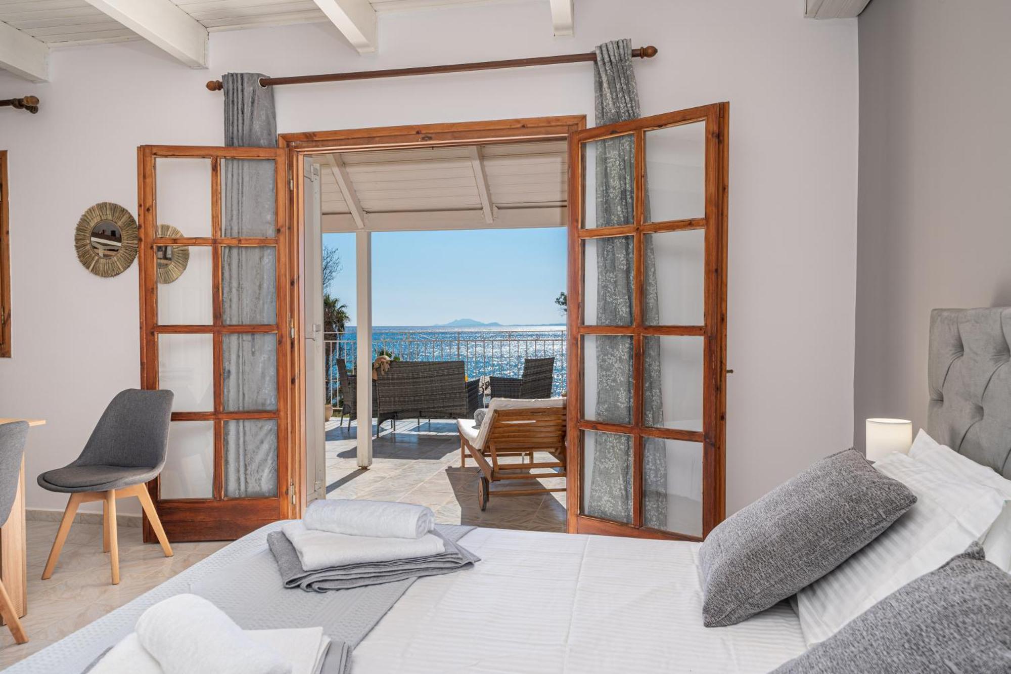 Southbank Seafront Apartments Кателіос Екстер'єр фото