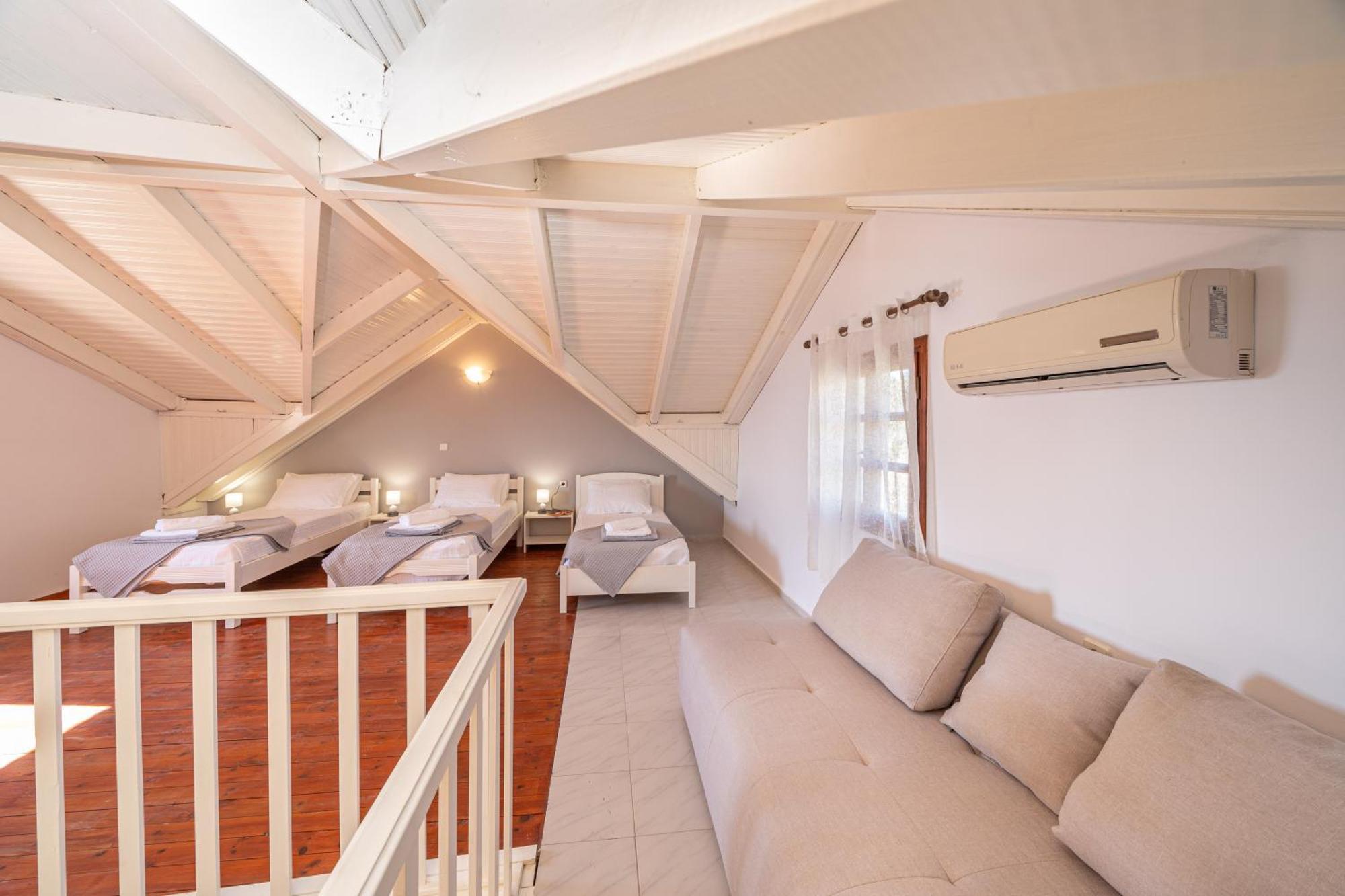 Southbank Seafront Apartments Кателіос Екстер'єр фото