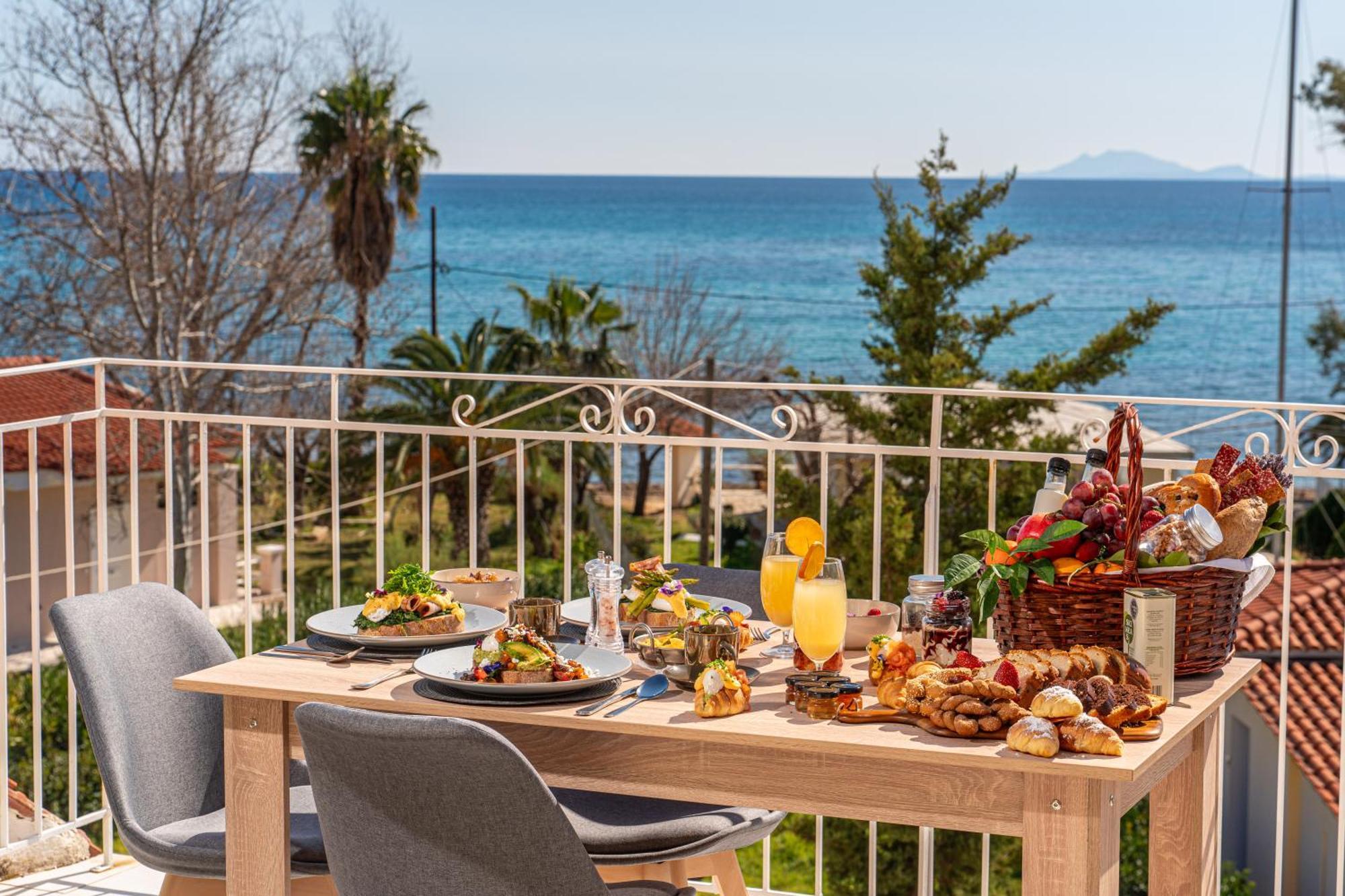 Southbank Seafront Apartments Кателіос Екстер'єр фото