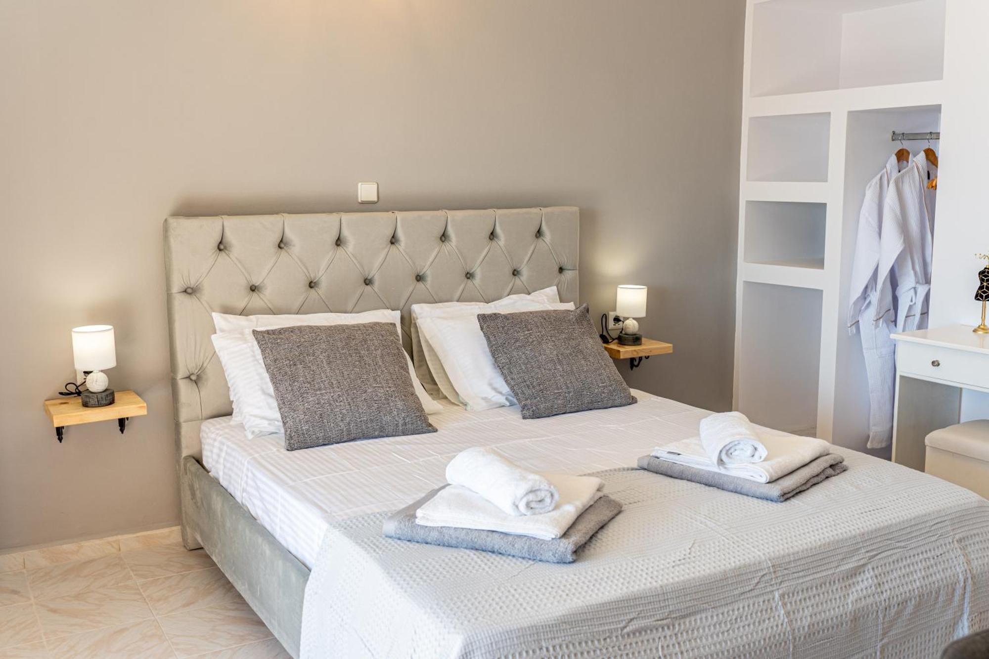 Southbank Seafront Apartments Кателіос Екстер'єр фото