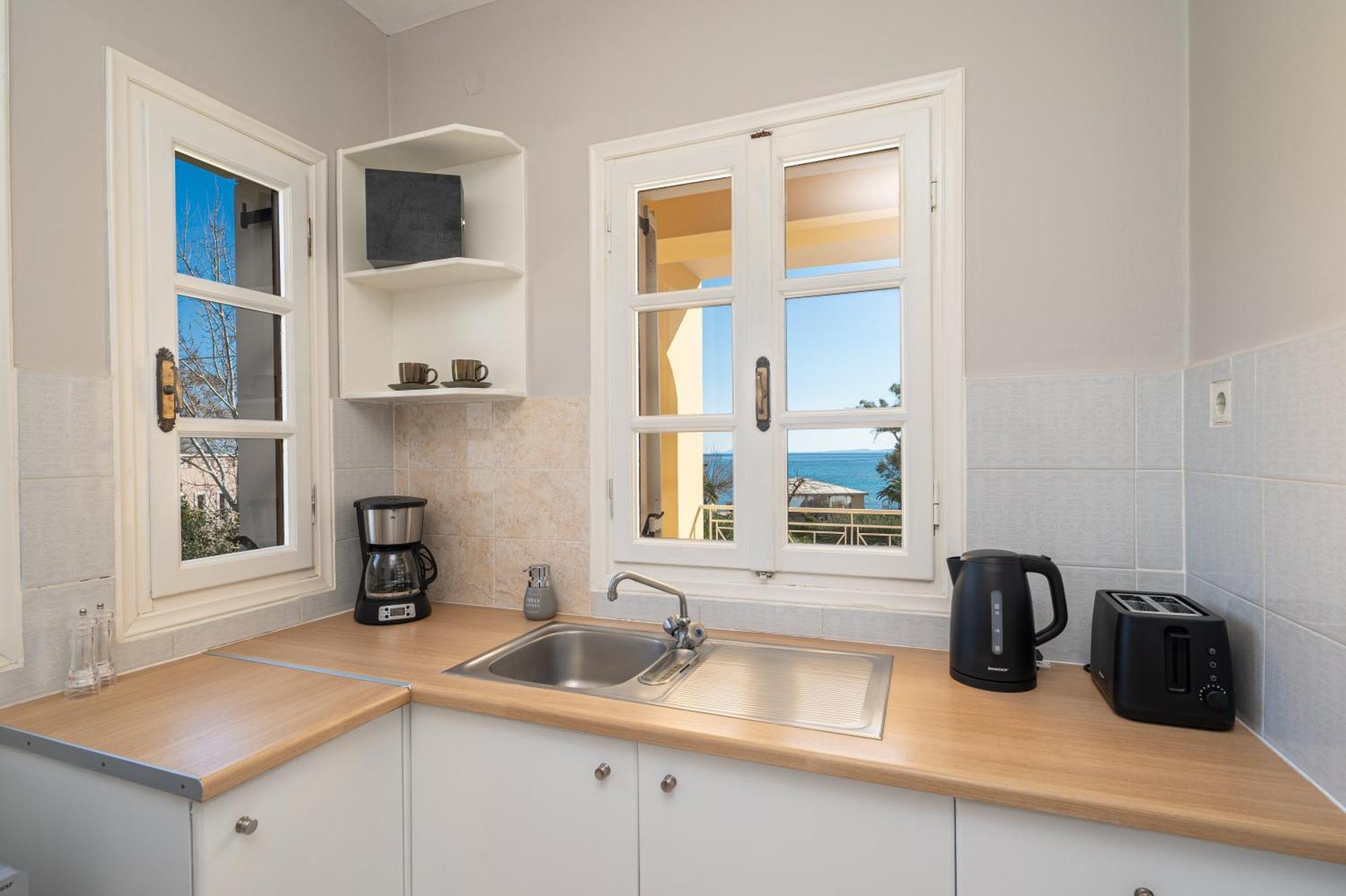 Southbank Seafront Apartments Кателіос Екстер'єр фото
